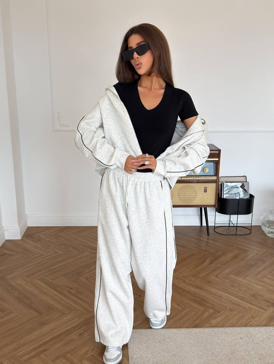 Women's Casual Two-Piece Lounge Set with Oversized Zip Jacket and Wide Drawstring Pants Waist Mune Fashion