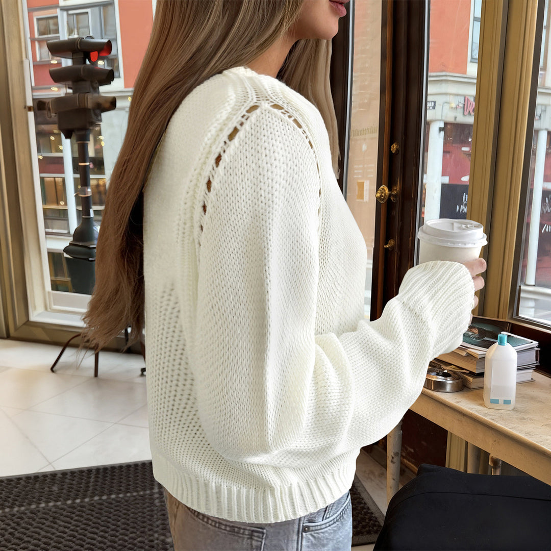 Women knitted fine knit pullover with round neckline, light oversized fit and ribbed cuffs Mune Fashion