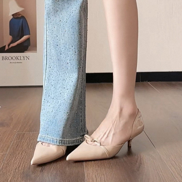 Damen Elegante Lack‑D'Orsay‑Pumps mit spitzer Zehenkappe, niedrigem Kittenabsatz und zartem Zierriemchen Mune Fashion