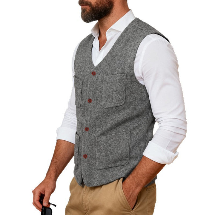 Men's wool vest with V-neck and patch pockets Mune Fashion
