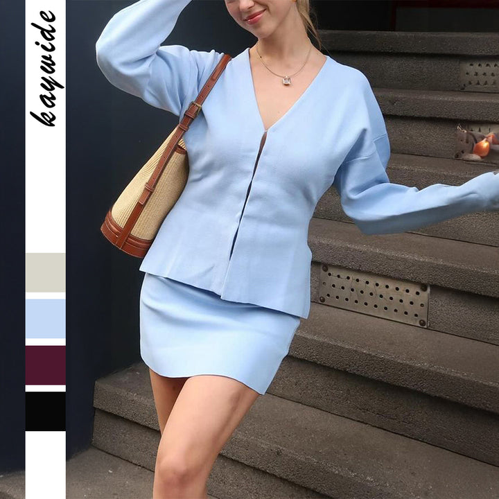 Ladies fitted cardigan with V-neck, puff sleeves and side slits Mune Fashion