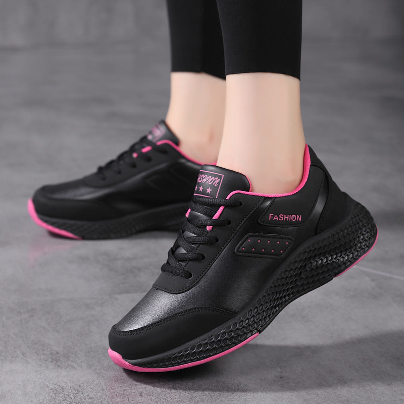 Women's urban lace-up shoes with padded entry and profiled outsole pattern Mune Fashion