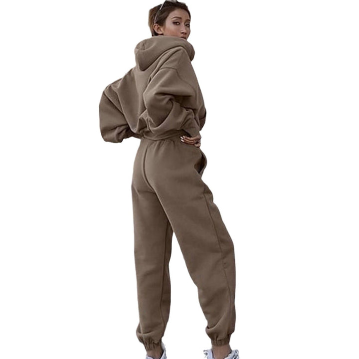 Women's cozy short hoodie and high-waisted joggers set Mune Fashion