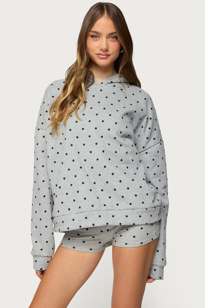 Women's dotted comfort set with hooded sweatshirt, kangaroo pocket and shorts Mune Fashion