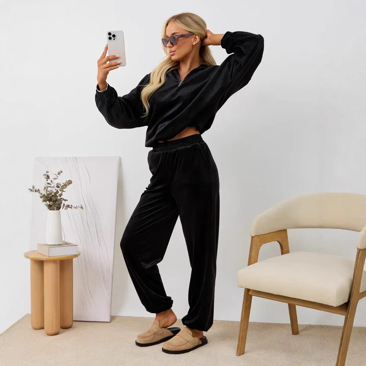 Women's velvety two-piece lounge set with hooded half-zip and elastic waistband pants Mune Fashion