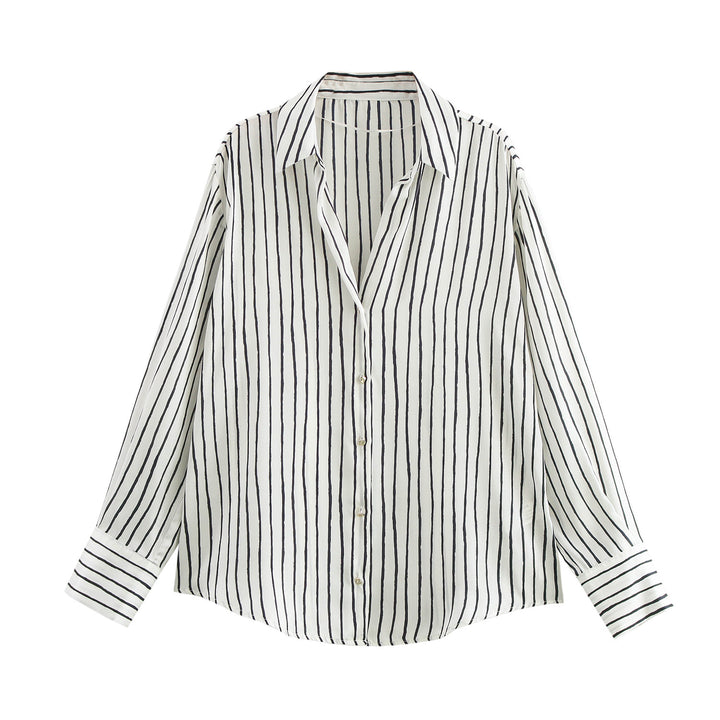 Women's oversized satin blouse with shirt collar, extended cuffs and rounded hem Mune Fashion