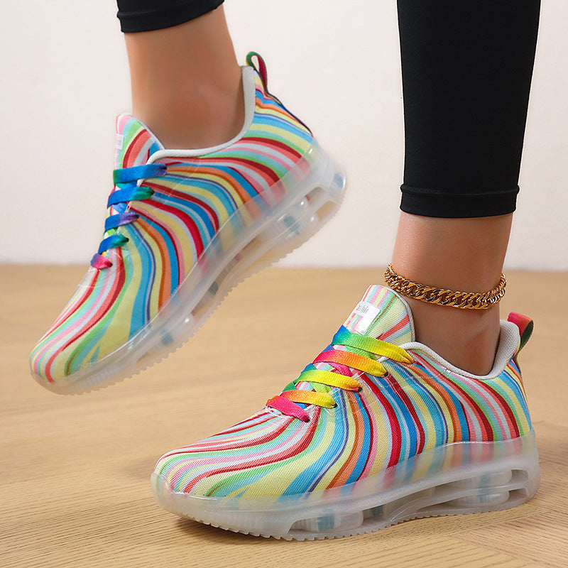 Women's lightweight patterned sneakers with elastic canvas upper, padded heel support and segmented flex sole Mune Fashion
