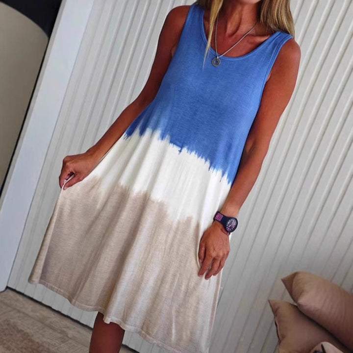 Women's sleeveless swing dress made of soft jersey with flowing color transition and flared silhouette Mune Fashion