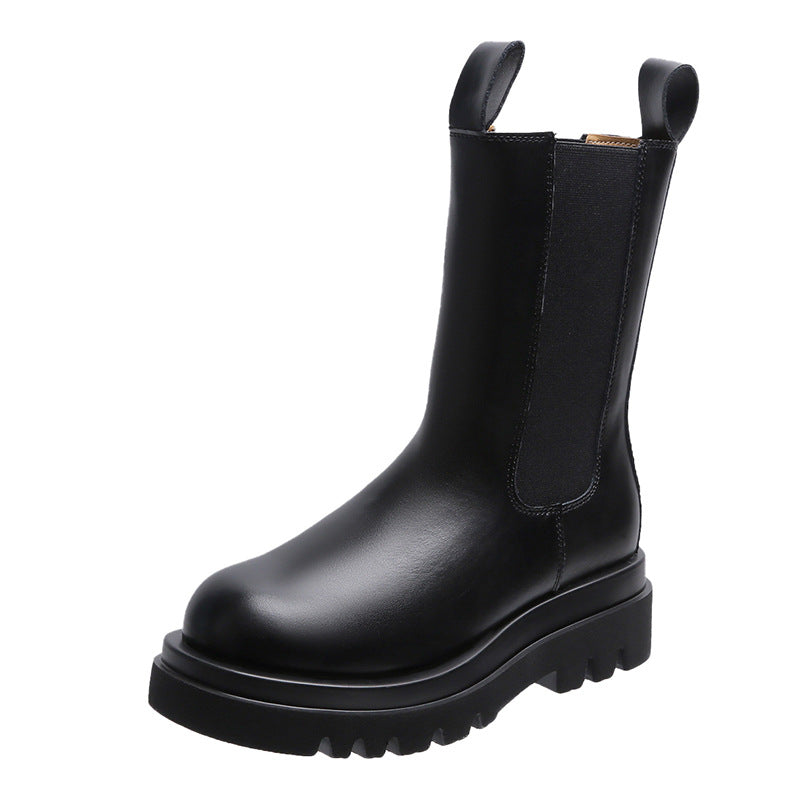 Women's Chelsea boots with elastic insert and distinctive profiled sole Mune Fashion