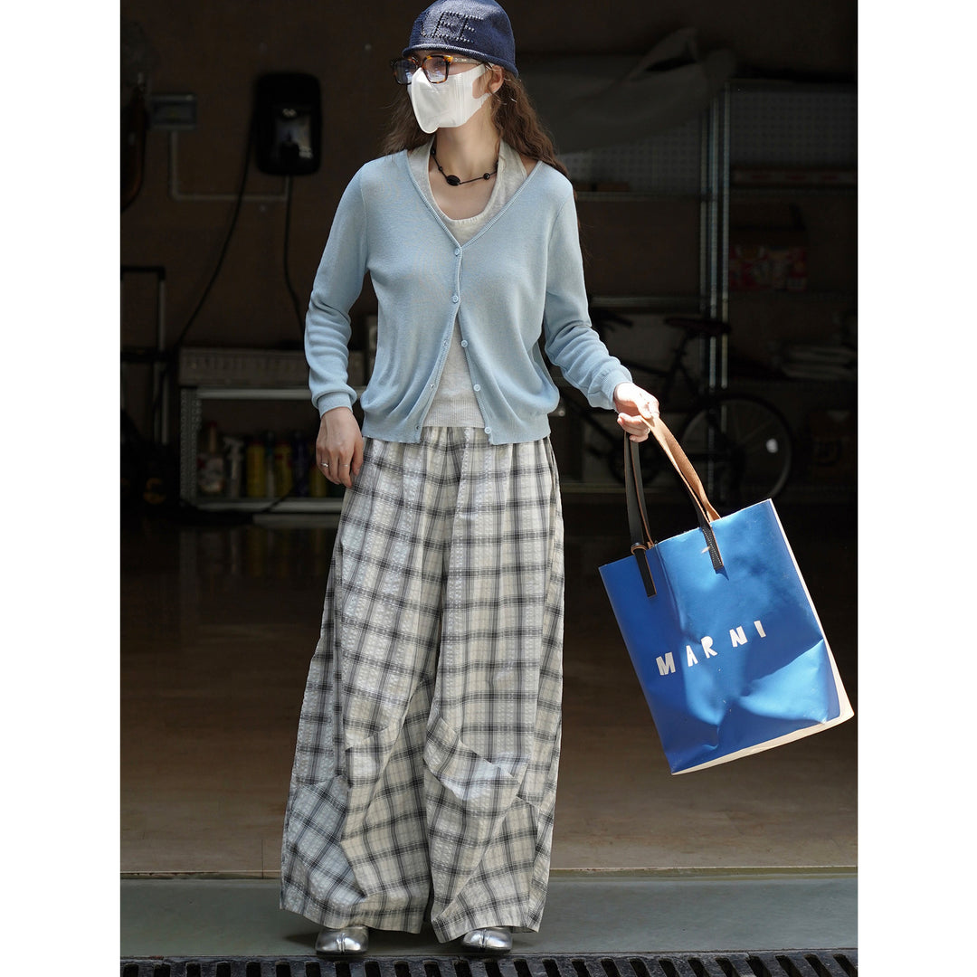 Women's fine knit cardigan with open front, ribbed hem and boxy silhouette Mune Fashion