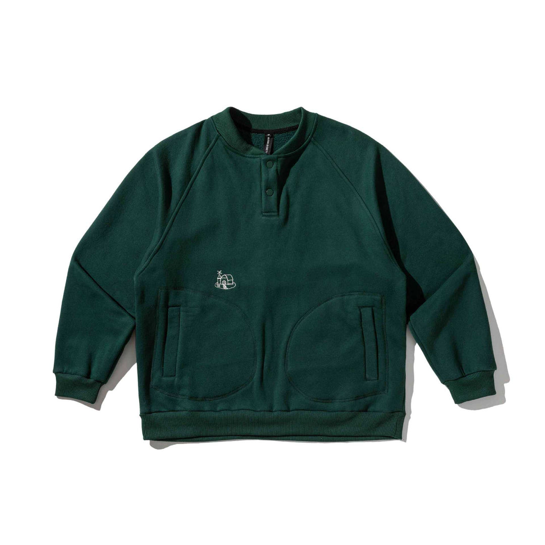 Men's sweatshirt with button placket in Henley style, raglan sleeves and patch round pockets Mune Fashion