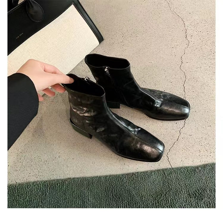 Ladies ankle-high smooth leather ankle boots with medium block heel and side zipper Mune Fashion