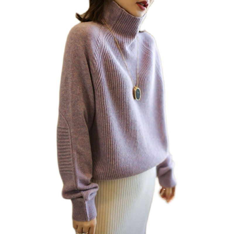 Women's turtleneck sweater made of fine ribbed knit with raglan sleeves and a relaxed silhouette Mune Fashion