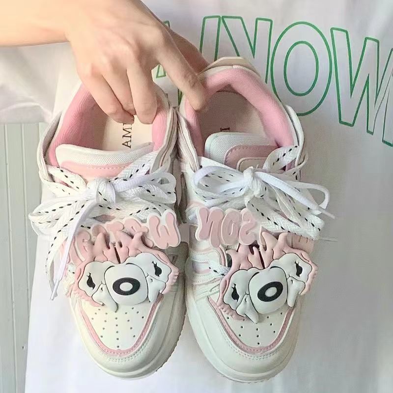 Women Sneakers with playful animal design and comfortable sole Mune Fashion