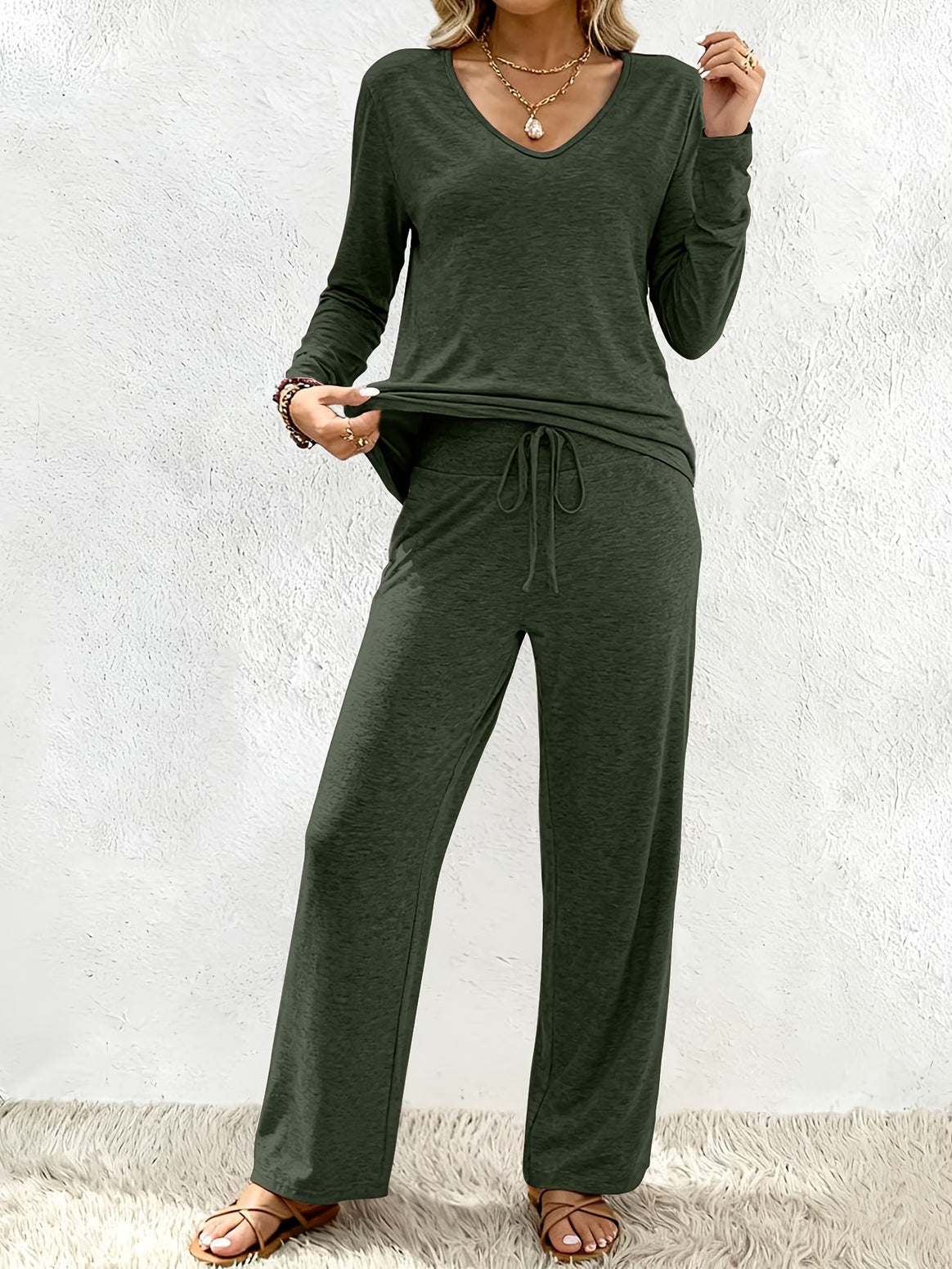 Women’s lounge set made of soft viscose-modal blend with V-neck, drawstring pants, and wide leg Mune Fashion