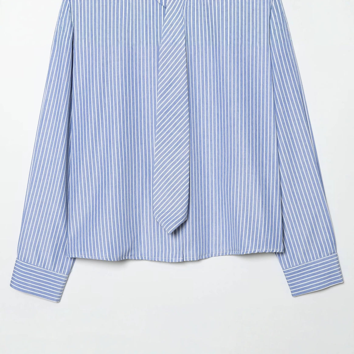 Women's Oversized Shirt Blouse with Integrated Tie and Fine Pinstripe Mune Fashion