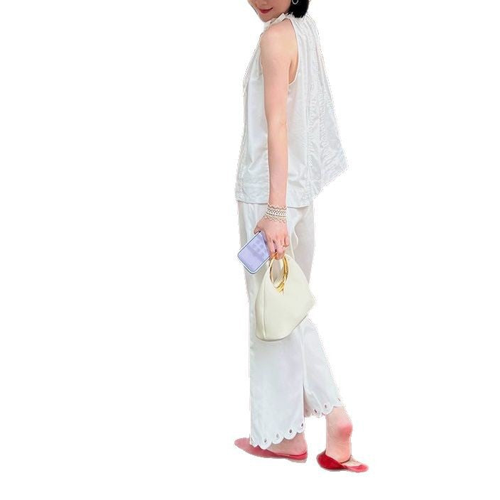 Women's elegant and airy blouse with rich detail Drune