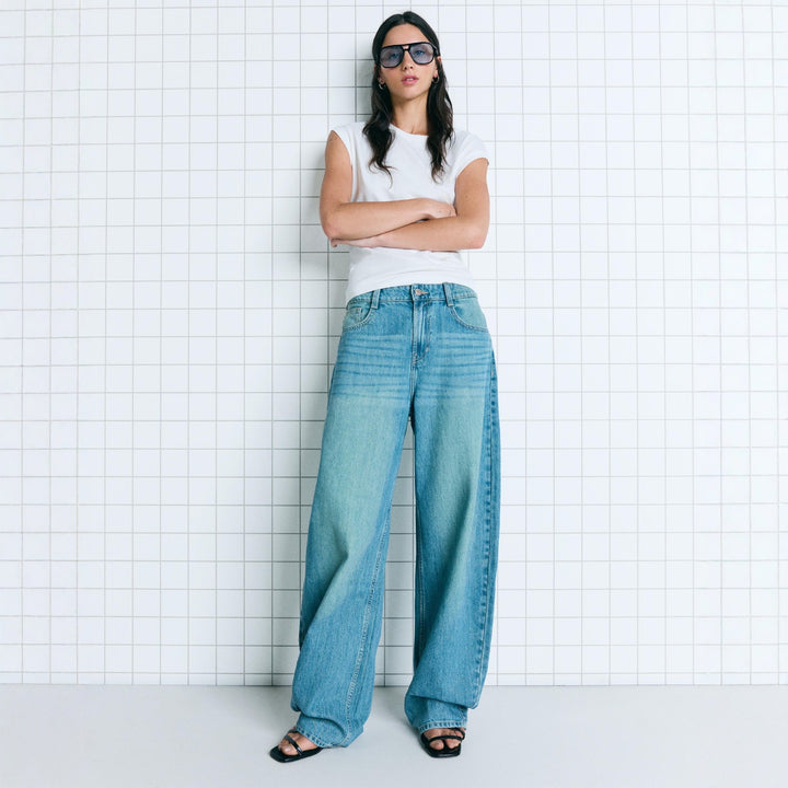Women's high waist palazzo denim with wide leg and clean five-pocket design Mune Fashion