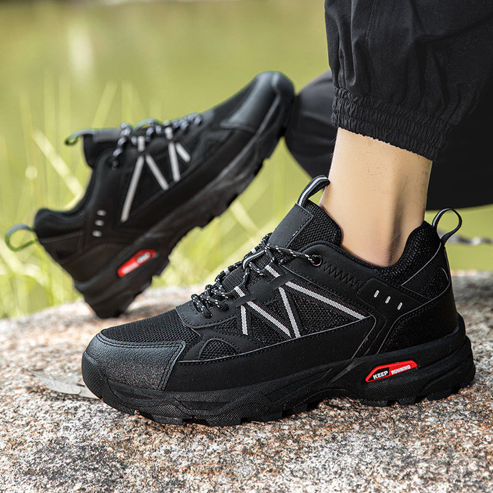 Men's robust outdoor trail runners with reinforced toe cap and shock-absorbing outsole Mune Fashion