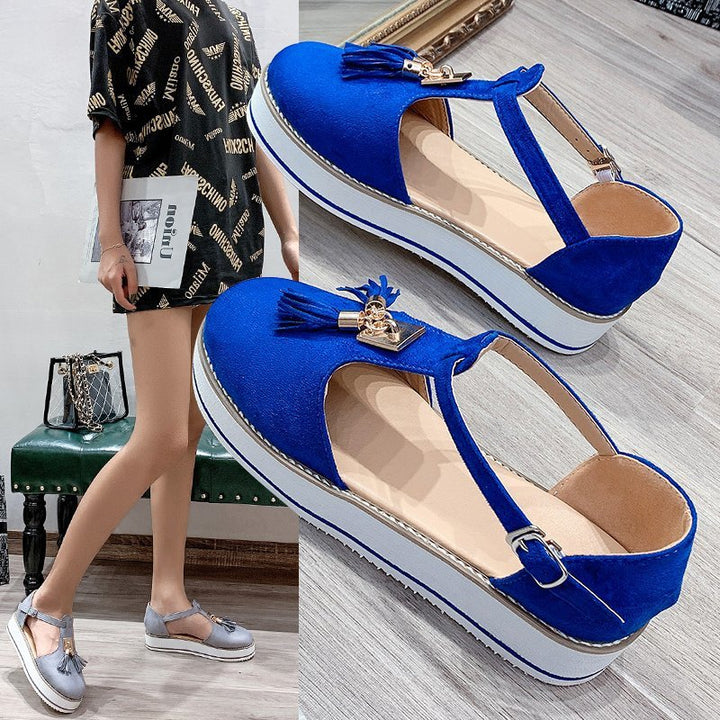 Women T-Strap Platform Sandal made of suede imitation with tassel appliqué and adjustable heel strap Mune Fashion
