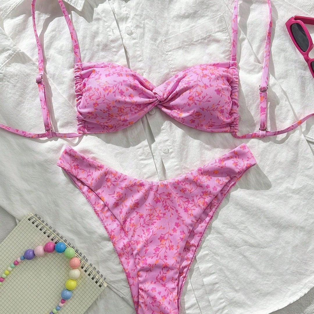 Women's Underwire Bikini with Blooming Design Mune Fashion
