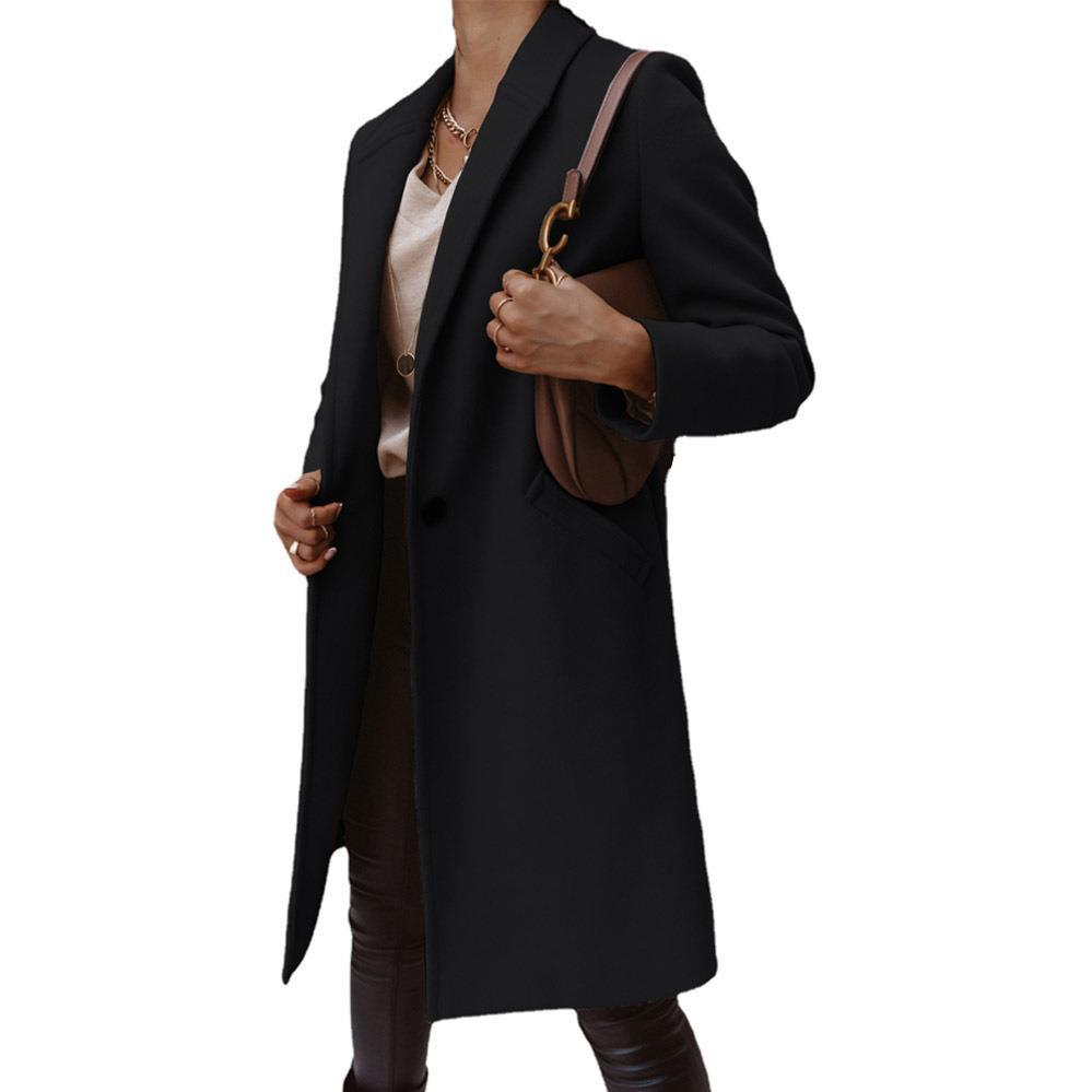 Women's coat with notched lapels, straight cut and welt pockets Mune Fashion