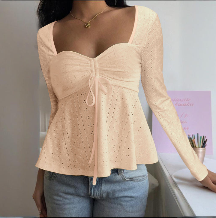 Women's lace blouse with heart-shaped neckline, gathered bustier, and flared hem Mune Fashion