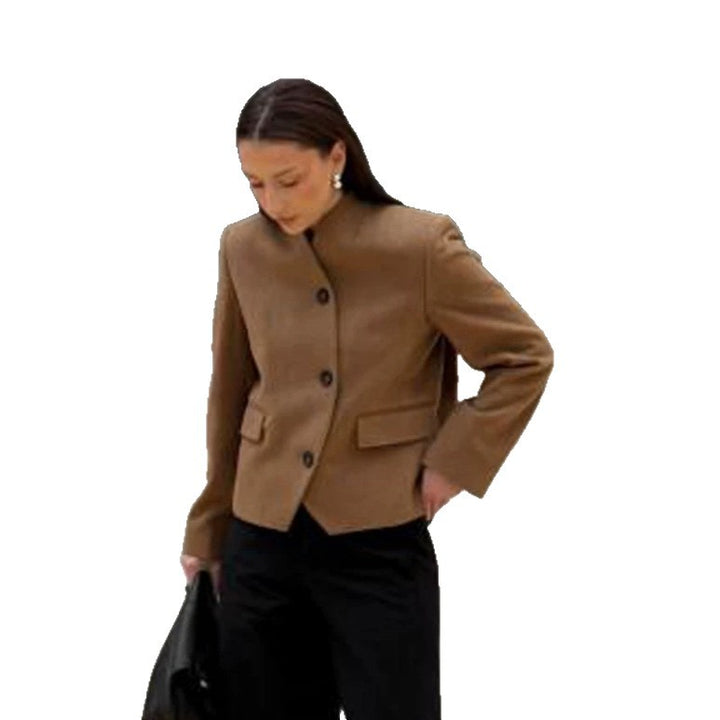 Women's short blazer made of wool blend with stand-up collar, boxy silhouette & three buttons Mune Fashion