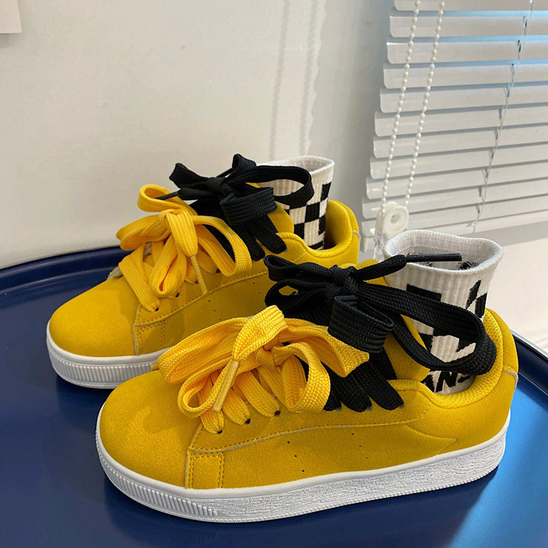 Women Sporty Sneakers with Knot Lacing and Flexible Upper Material Mune Fashion