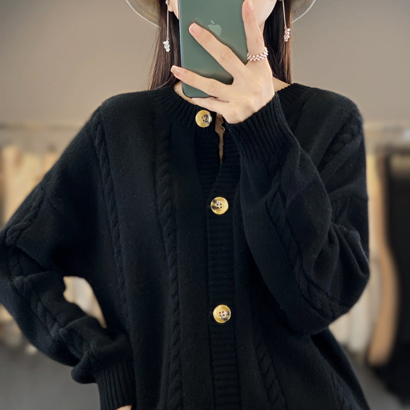 Women's Cashmere-like Cable Knit Cardi with Round Neck and Horn Look Buttons Mune Fashion