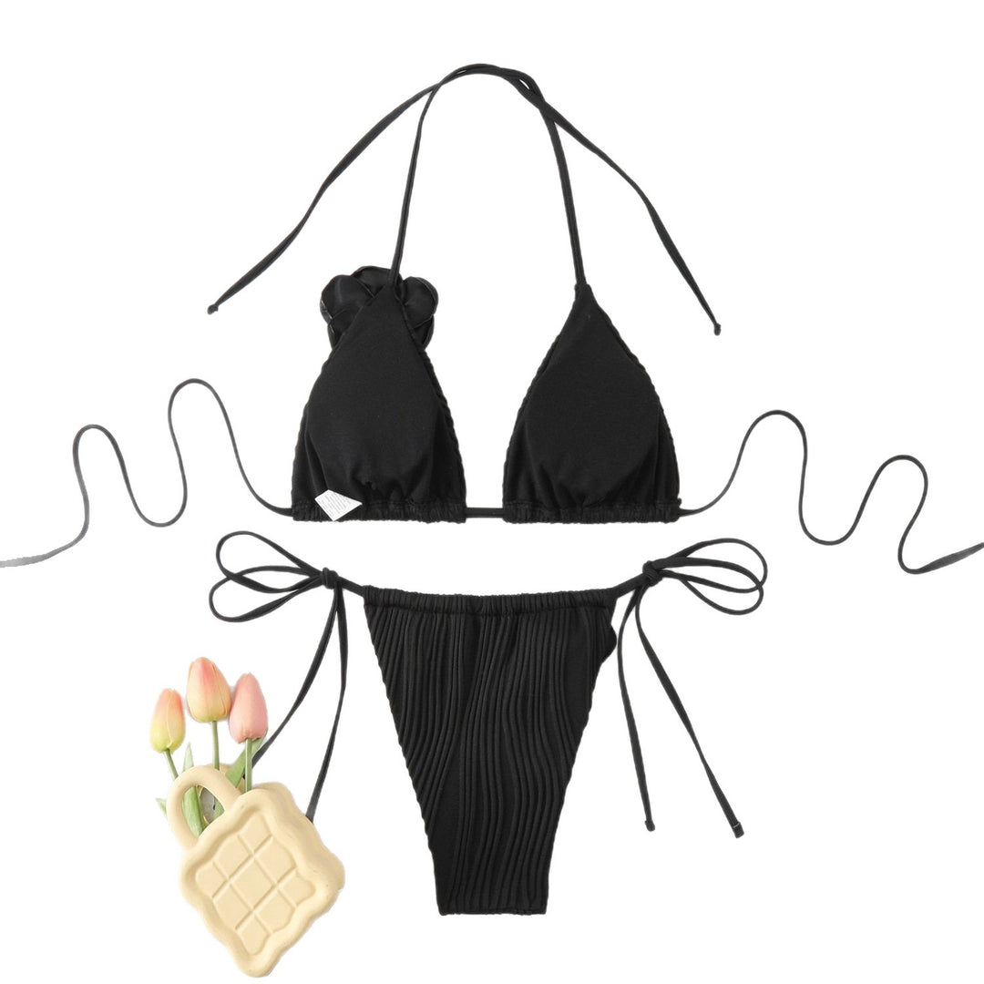 Ladies triangular bikini with elaborate flower detail Mune Fashion