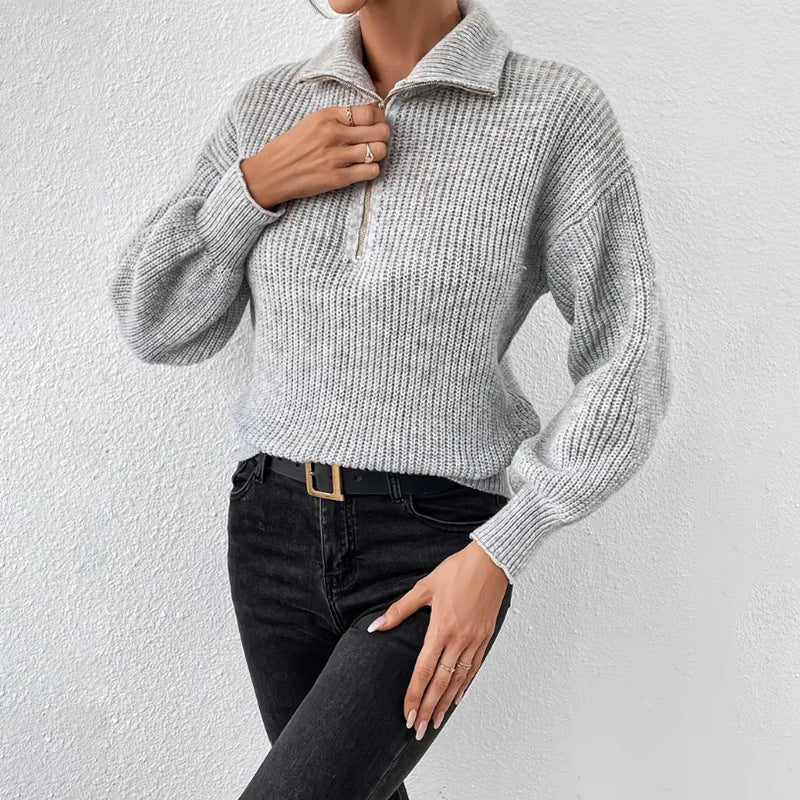 Women's Fashionable Sweater with High Collar and Zipper Mune