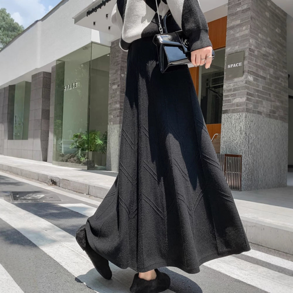 Ladies Elegant, Swinging Maxi Skirt with Structured Design Mune Fashion