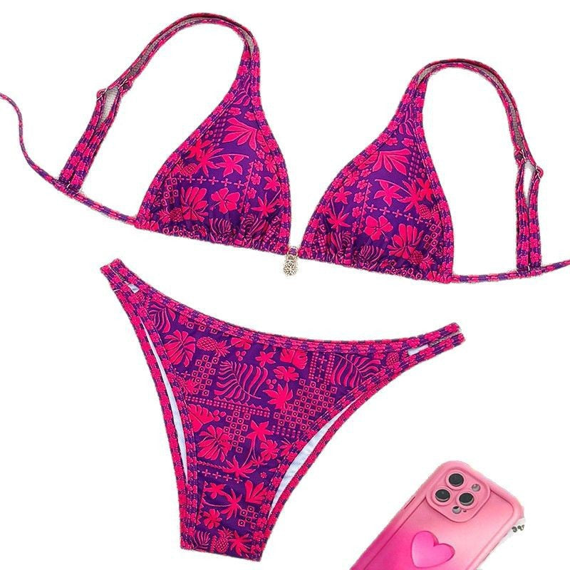 Ladies triangle bikini with floral design and fashionable accents Mune Fashion