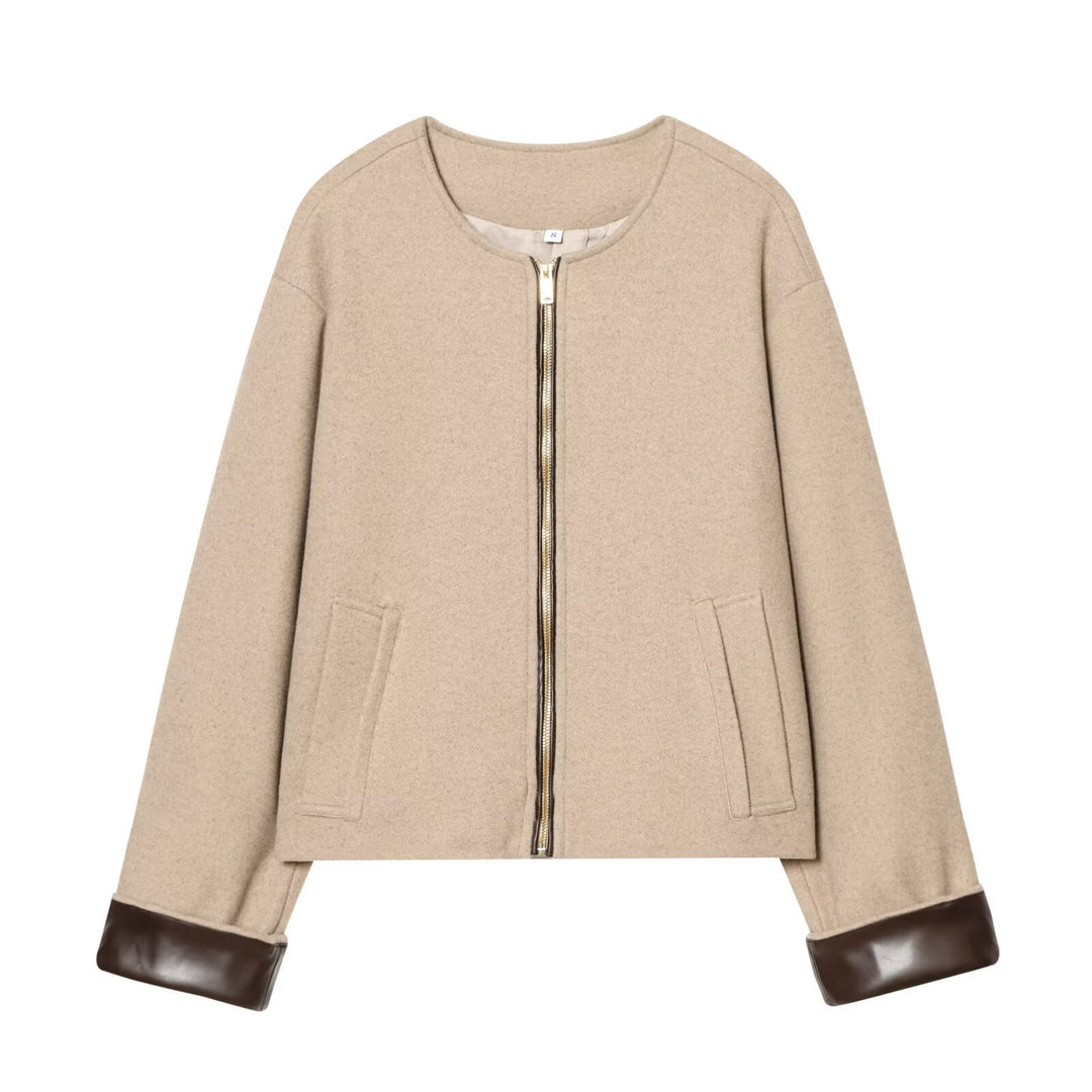 Women's short jacket in boxy-cropped wool blend with visible metal zipper and contrast cuffs Mune Fashion