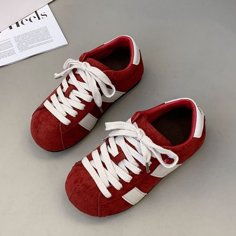 Women's Comfortable Sneakers made of high-quality suede with classic design Mune Fashion