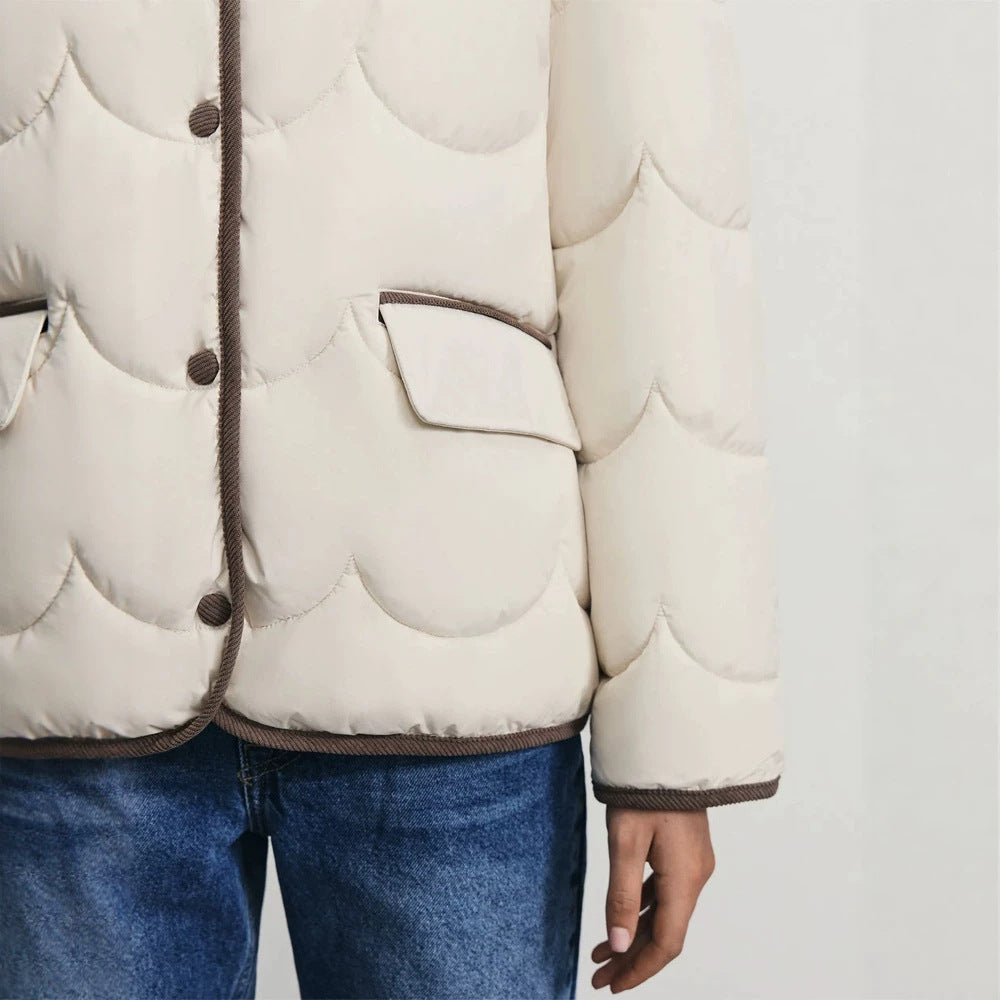 Women's quilted short jacket with wave quilting and cord collar Mune Fashion