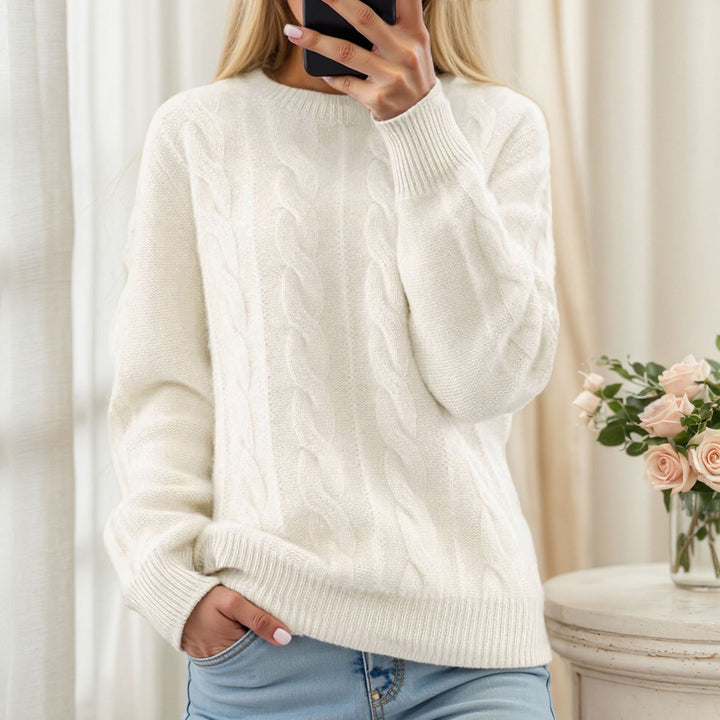 Women's cozy cable knit sweater with round neck Mune Fashion