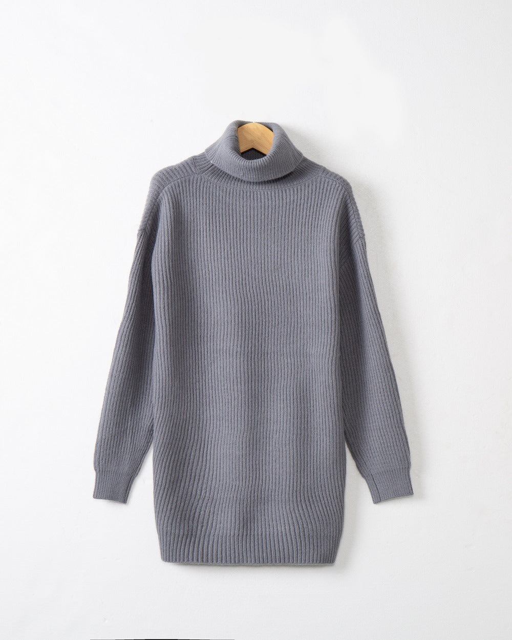 Women's Long Ribbed Turtleneck Sweater in Oversized Fit Mune Fashion
