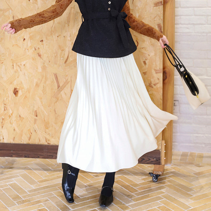 Women's knee-length to calf-length pleated circle skirt with elastic comfort waistband and softly falling flounced edge Mune Fashion