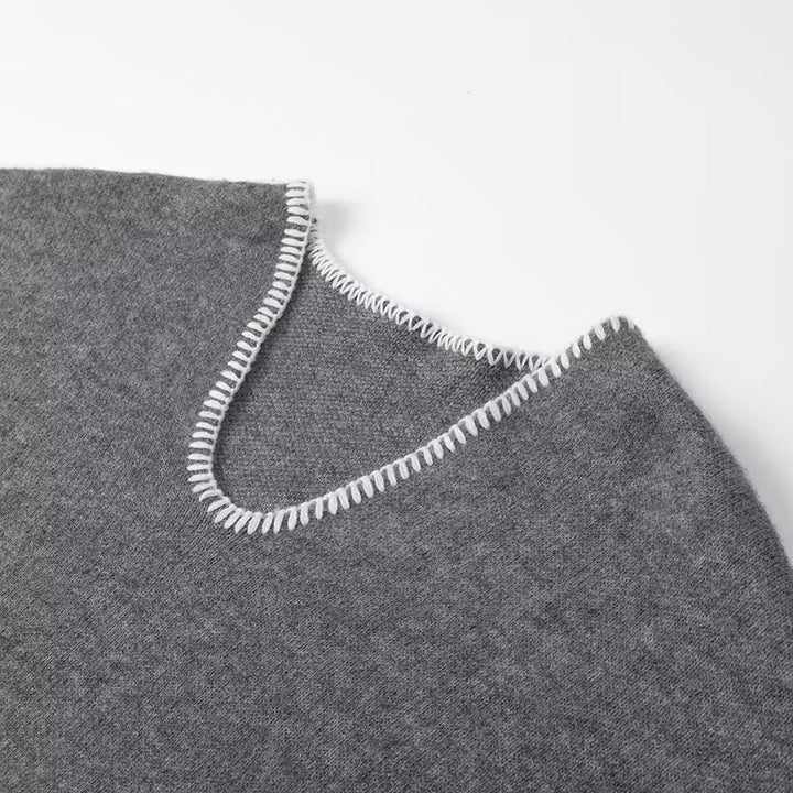 Women Short V-Neck Sweater with Decorative Seams and Patch Pockets Mune Fashion