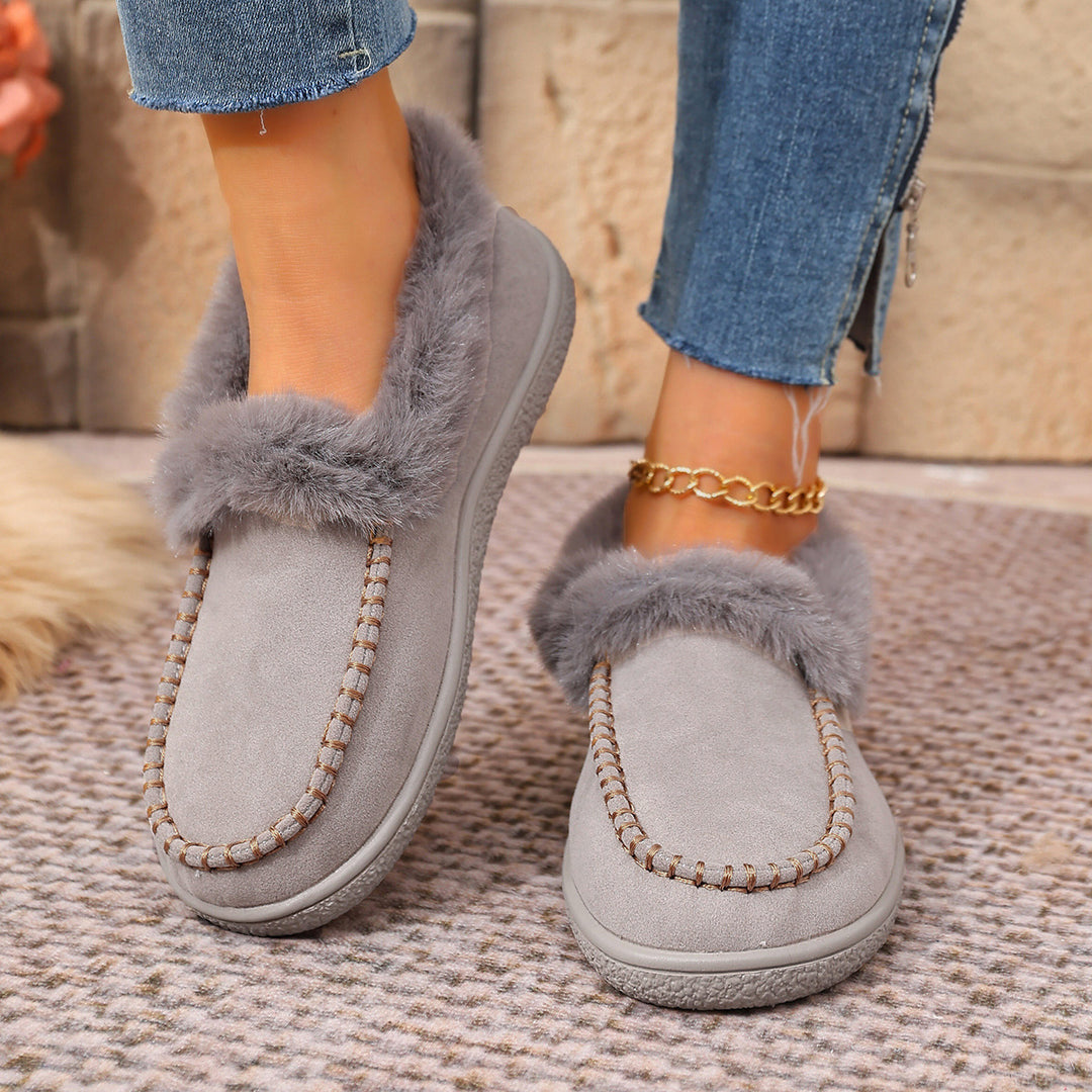 Women Padded Moccasin Slippers with Faux Fur Trim and Decorative Stitching Mune Fashion