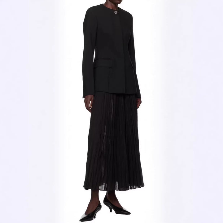 Women's tailored single-breasted blazer with round neck, concealed button placket and flap pockets Mune Fashion