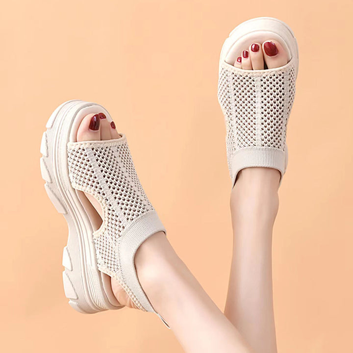 Women's knit sandals with heel strap, open toe area and cushioning platform outsole Mune Fashion