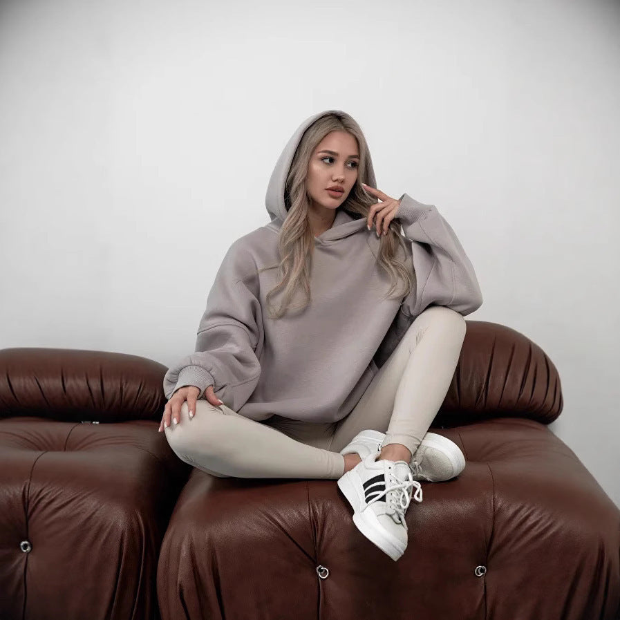 Women's oversized hoodie with an extra loose fit and deep-cut hood Mune Fashion