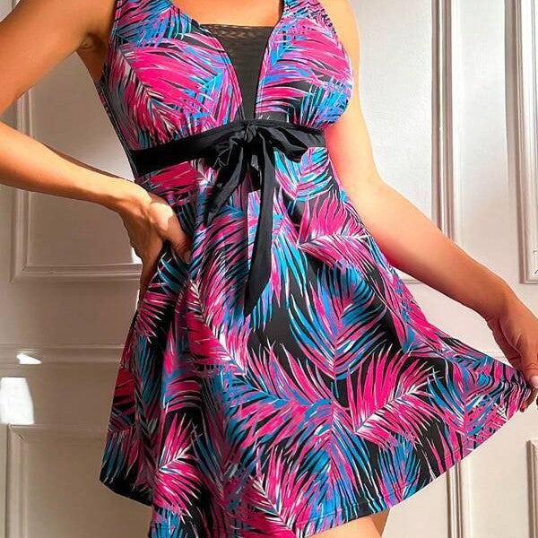 Women’s beach dress with floral pattern and elegant gathering Mune Fashion