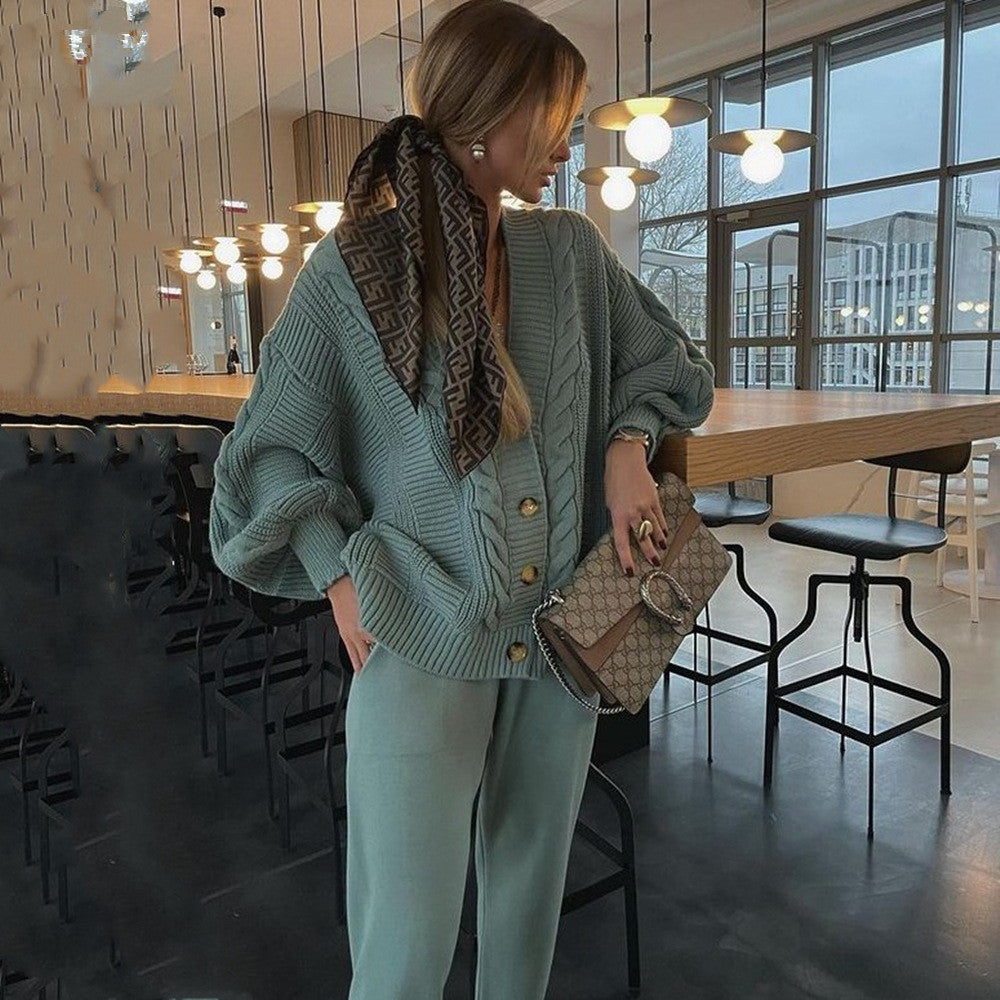 Women's cozy oversized knit set consisting of cable pattern cardigan and tailored knit joggers Mune Fashion