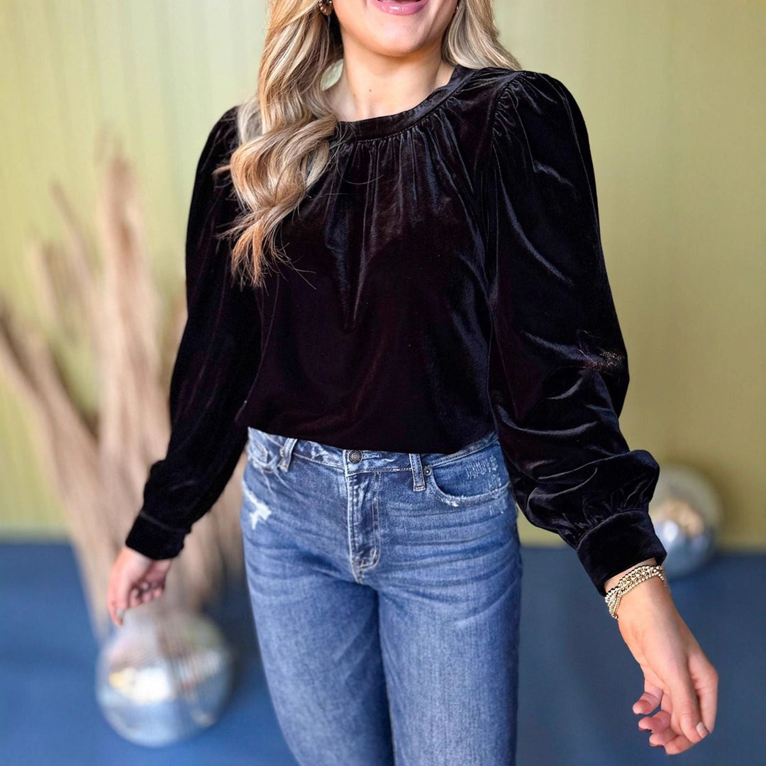 Ladies velvet blouse with balloon sleeves and gathered stand-up collar Drune