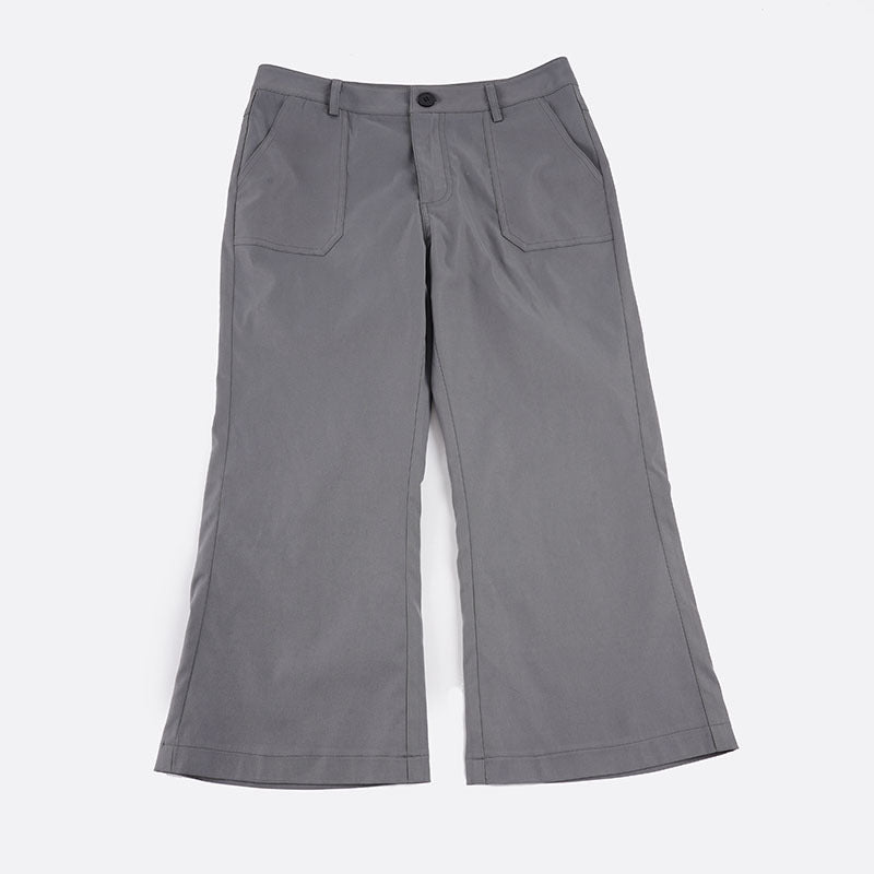 Women Cropped Flared Stretch Pants with Patch Pockets Mune Fashion