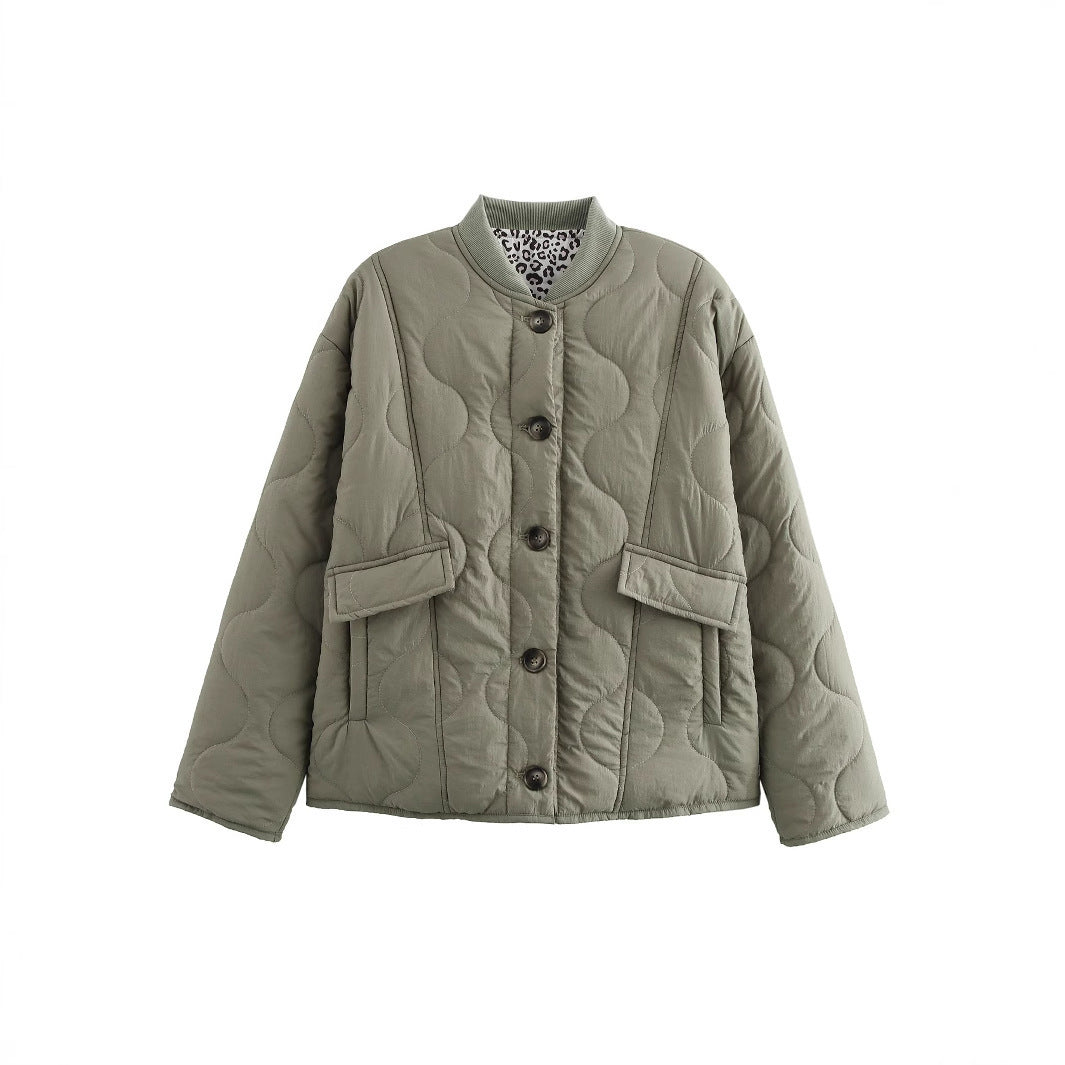Women Padded Quilted Jacket in Boxy Cut with Round Neckline and Applied Pockets Mune Fashion